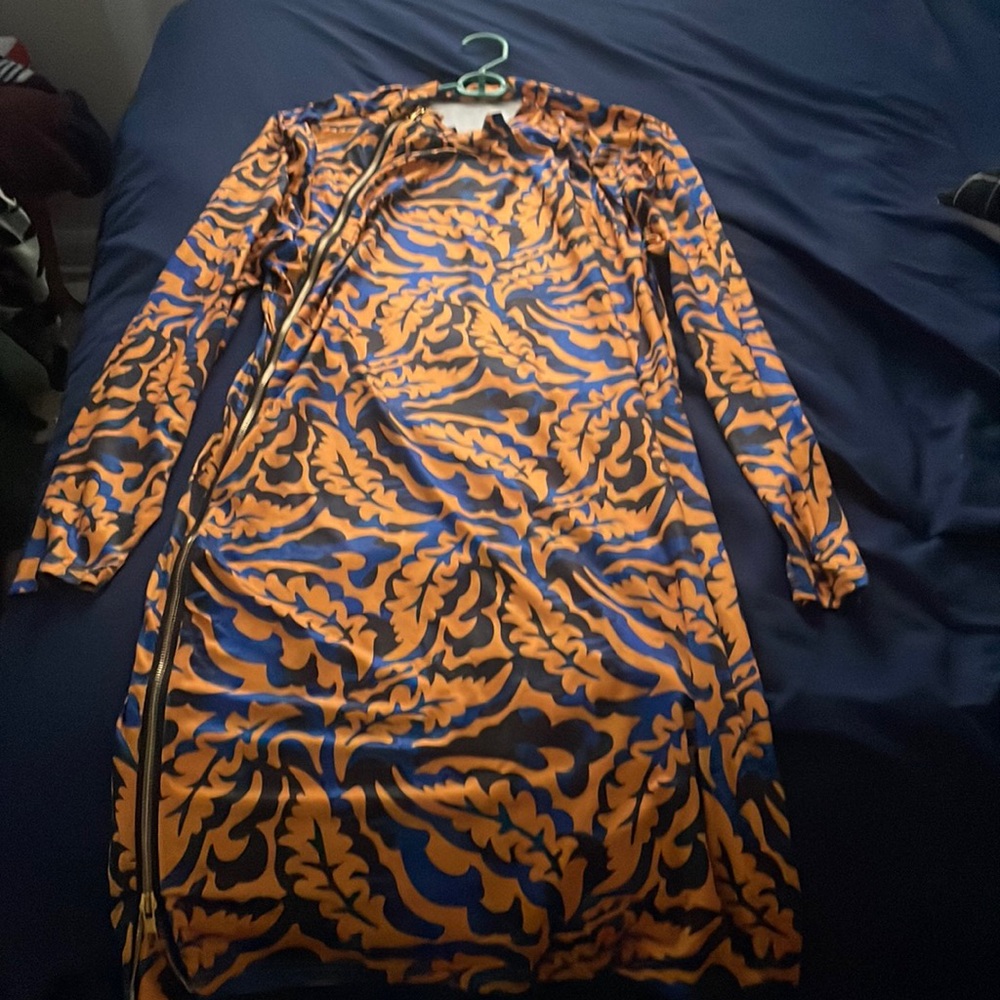 Orange and blue dress.. zipper